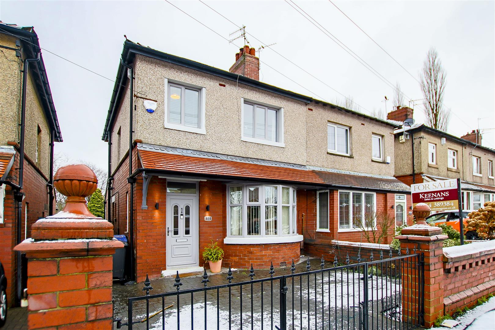 3 Bed Semi-detached House For Sale - Main Image